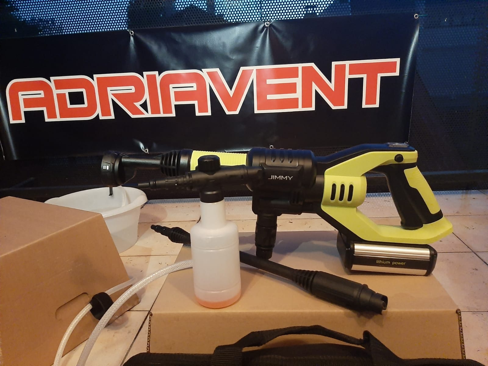 Battery operated mini-wash jet engine